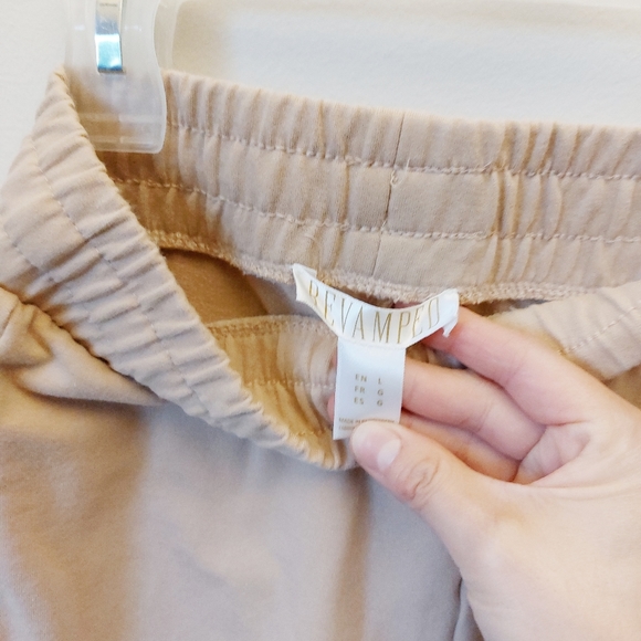 Beige jogger set - Picture 7 of 8